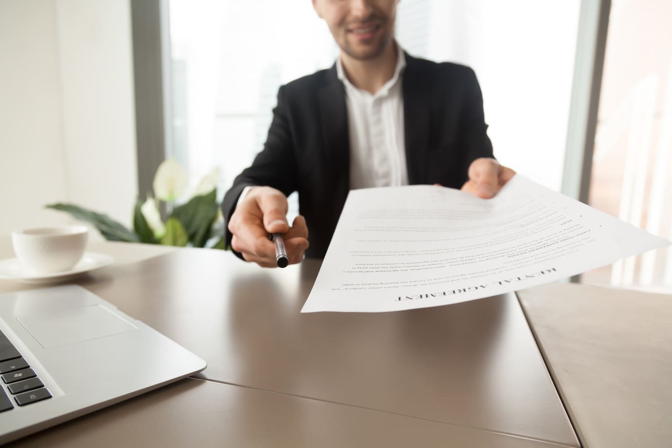 Permiso de trabajo en España: tipos, requisitos y trámites en Cataluña (Barcelona y Tarragona)