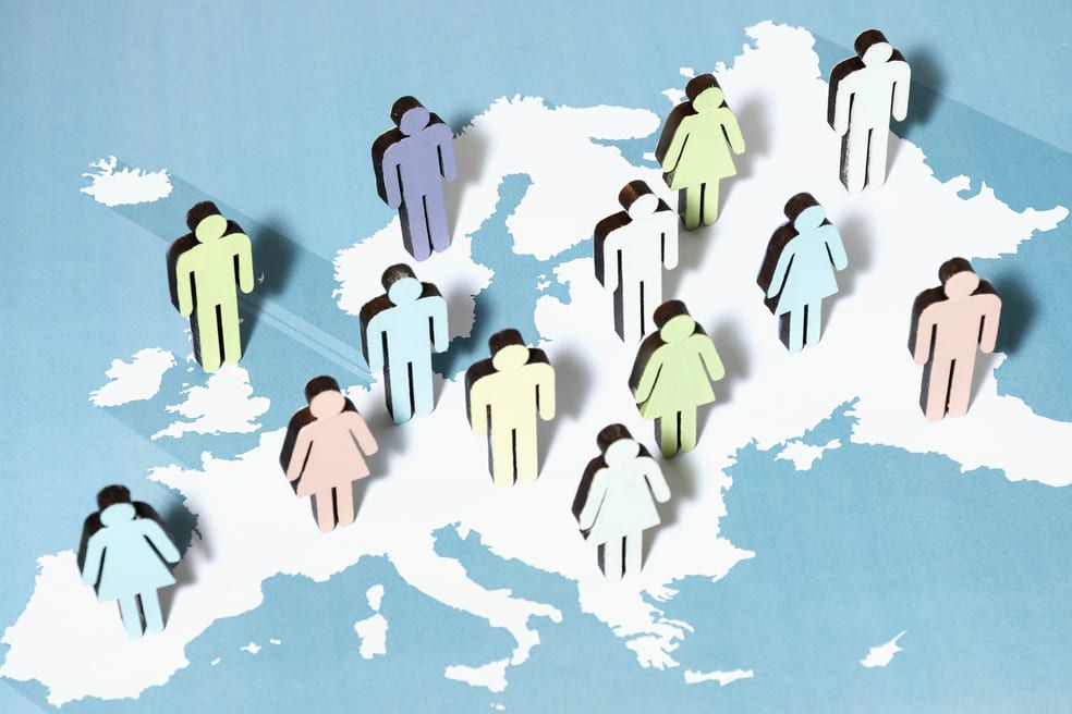 Visado de familiar comunitario en España: guía para solicitarlo en Cataluña